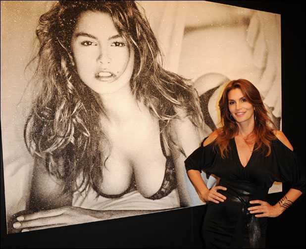 Cindy Crawford :: Uri Schanker/WireImage